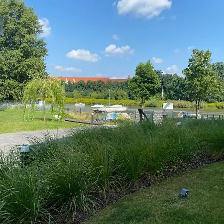 アパート Uroczy Art Marina Z Widokiem Na Rzeke I Bezplatnym Parkingiem ヴロツワフ