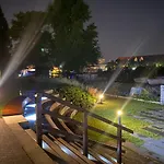 Uroczy Art Marina Z Widokiem Na Rzeke I Bezplatnym Parkingiem Lejlighed Wrocław