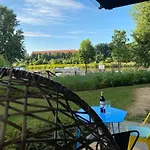 Uroczy Art Marina Z Widokiem Na Rzeke I Bezplatnym Parkingiem Lejlighed *