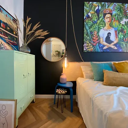 Uroczy Art Marina Z Widokiem Na Rzeke I Bezplatnym Parkingiem Apartman *