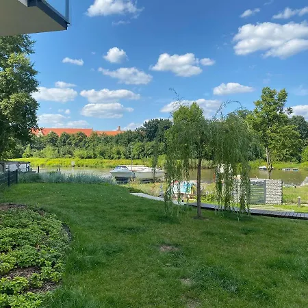 Uroczy Art Marina Z Widokiem Na Rzeke I Bezplatnym Parkingiem