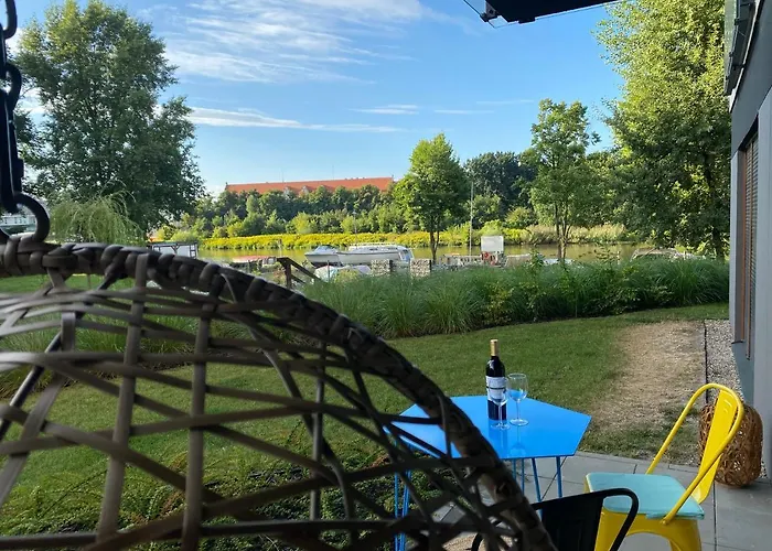 Uroczy Art Marina Z Widokiem Na Rzeke I Bezplatnym Parkingiem Apartment *