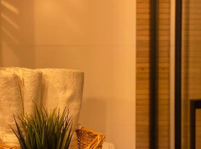 Uroczy Art Marina Z Widokiem Na Rzeke I Bezplatnym Parkingiem Apartment